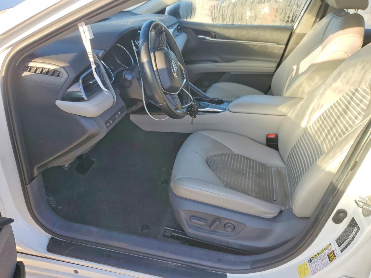2020 TOYOTA CAMRY SE photo 7