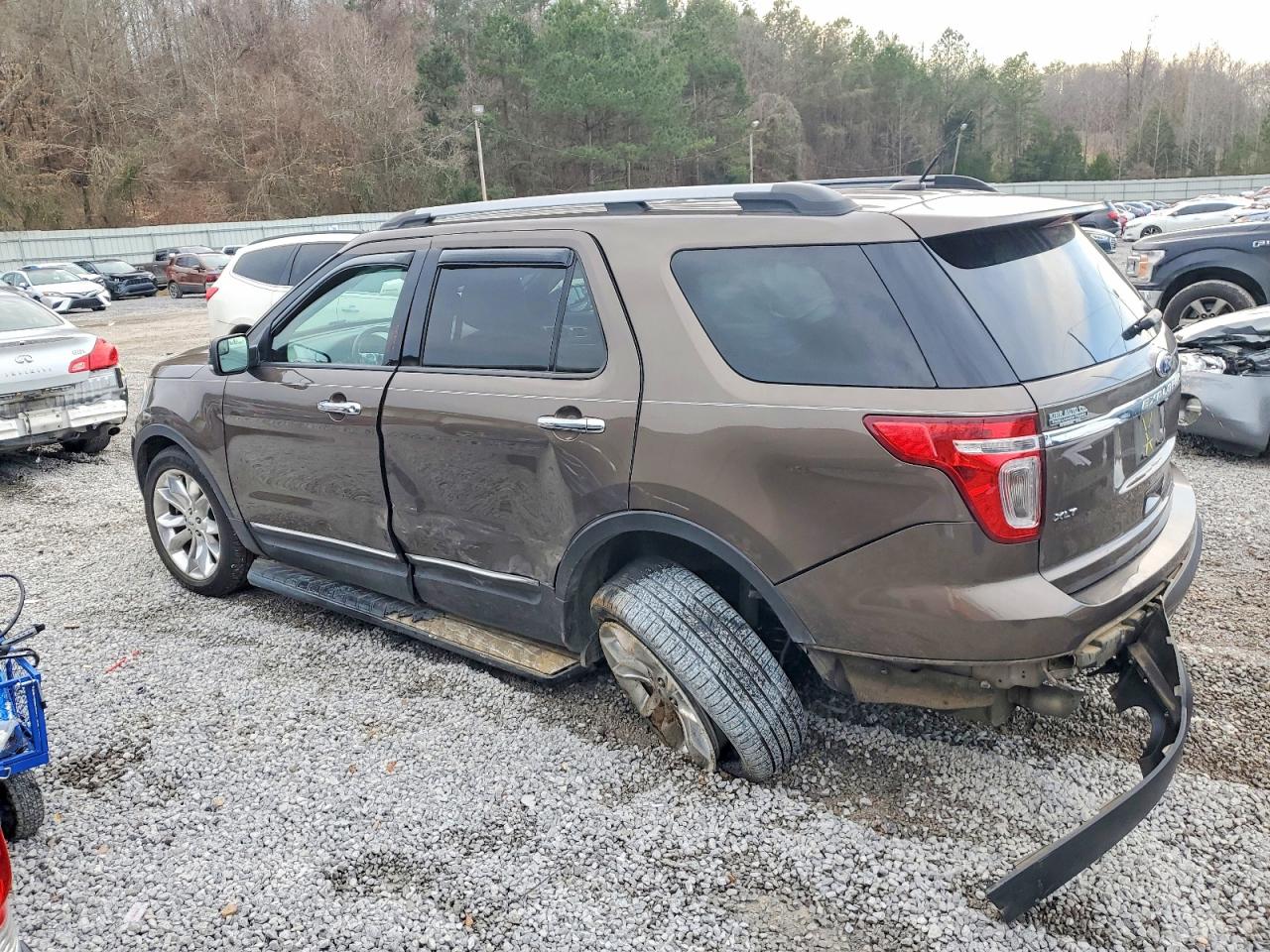 2015 FORD EXPLORER XLT photo 2