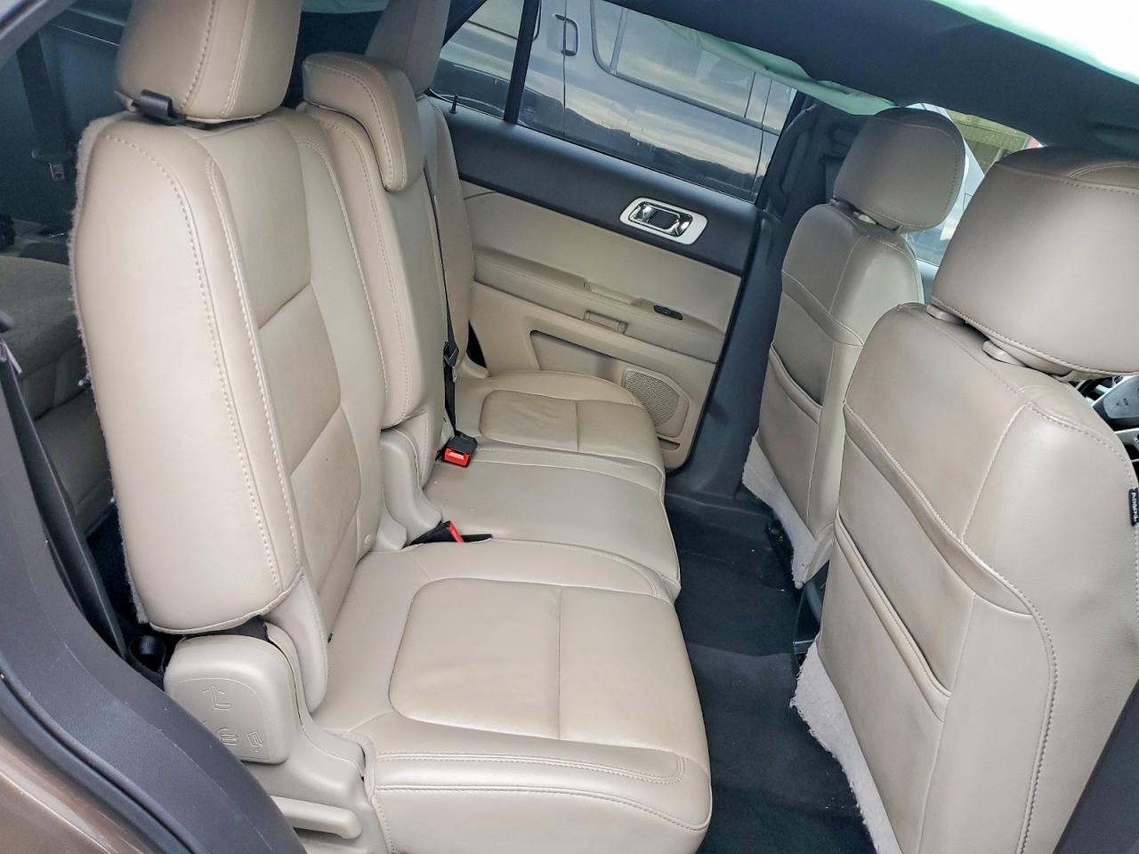 2015 FORD EXPLORER XLT photo 10