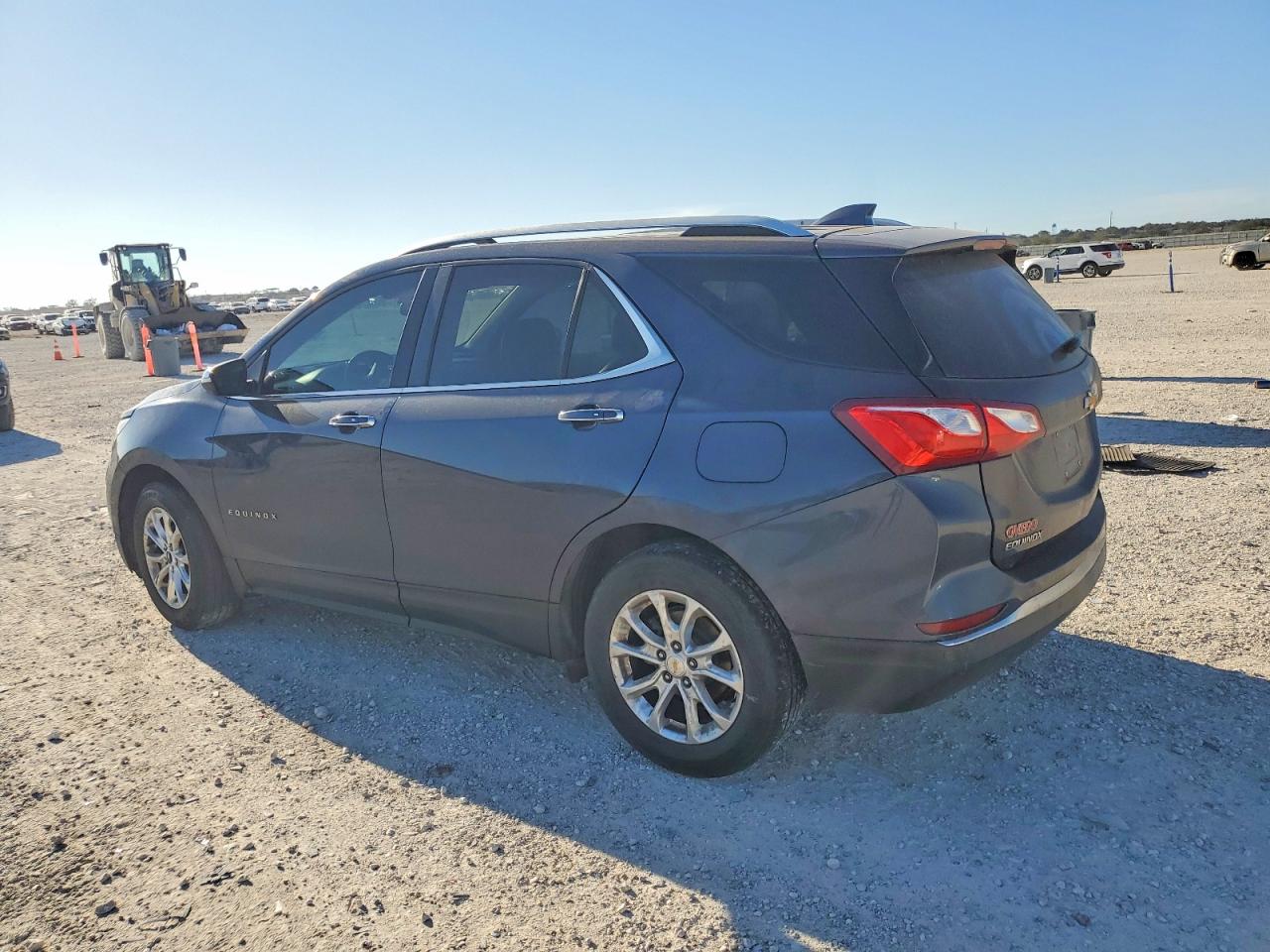 2018 CHEVROLET EQUINOX PREMIER photo 2