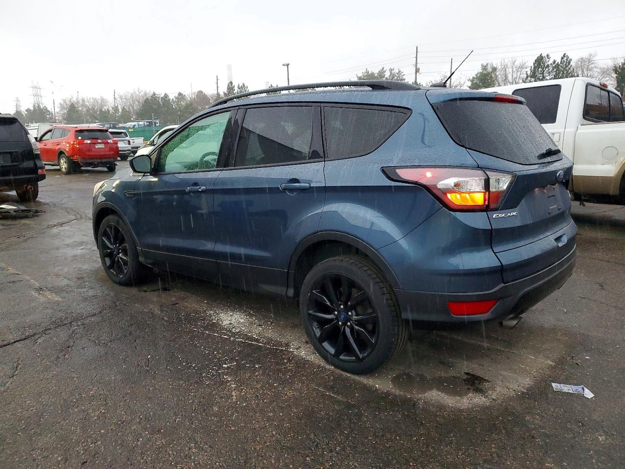2018 FORD ESCAPE SE photo 2