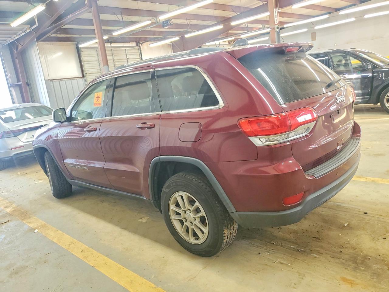 2018 JEEP GRAND CHEROKEE LAREDO photo 2