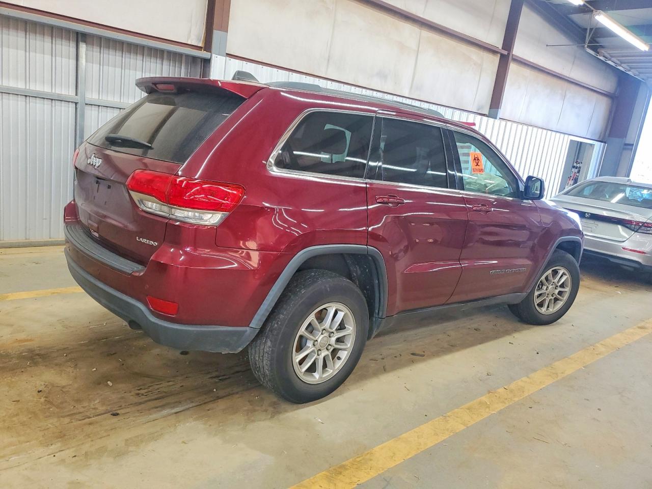 2018 JEEP GRAND CHEROKEE LAREDO photo 3