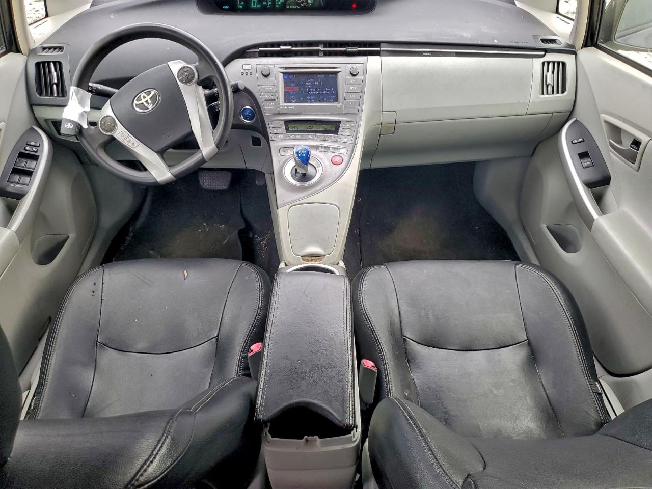 2012 TOYOTA PRIUS photo 8