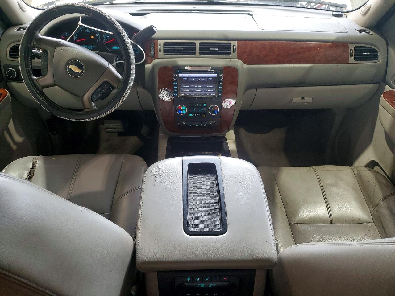 2012 CHEVROLET SUBURBAN C1500 LT photo 8