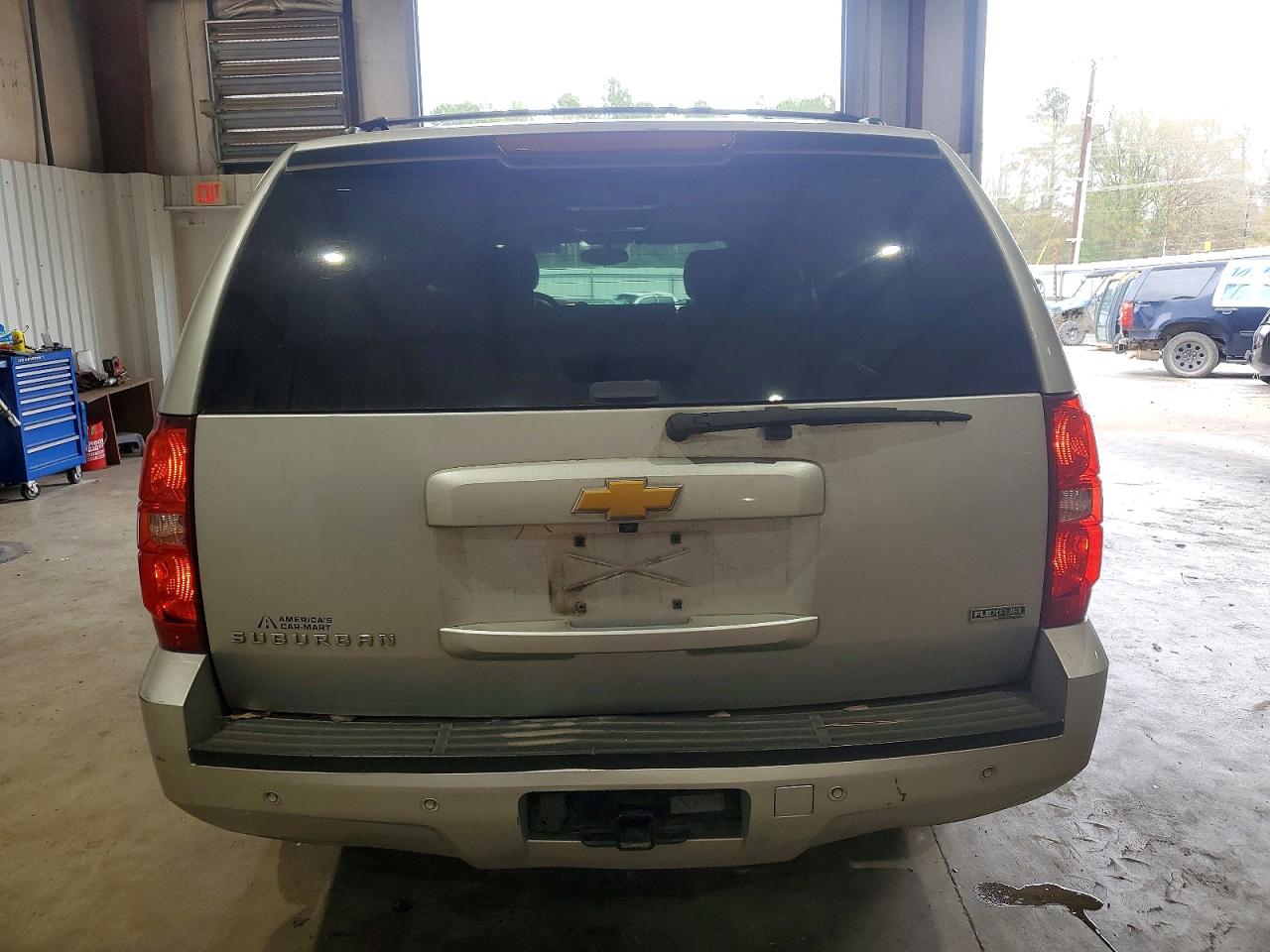 2012 CHEVROLET SUBURBAN C1500 LT photo 6