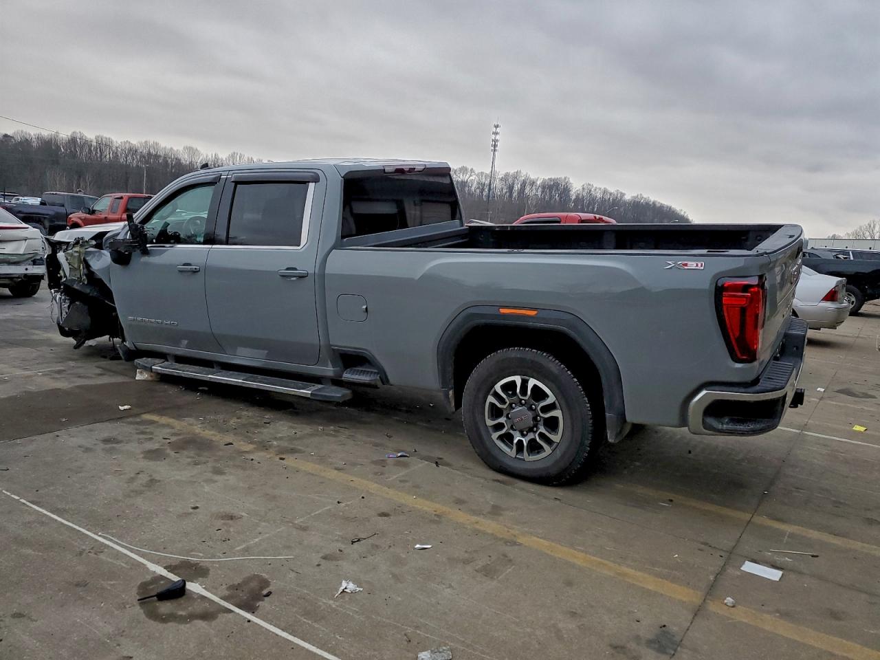 2025 GMC SIERRA K2500 SLE photo 3