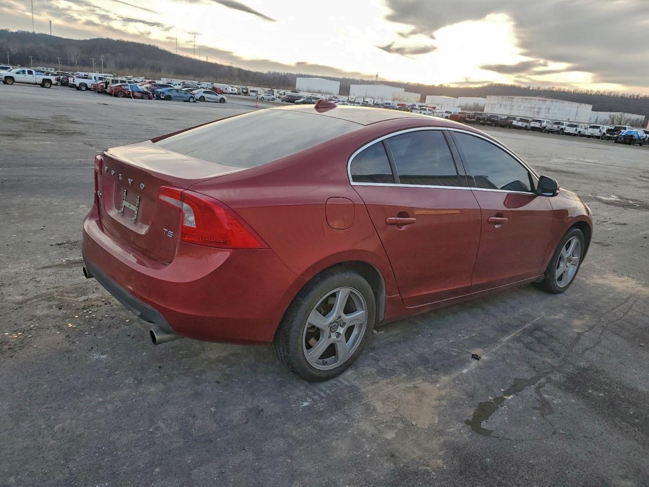 2013 VOLVO S60 T5 photo 3