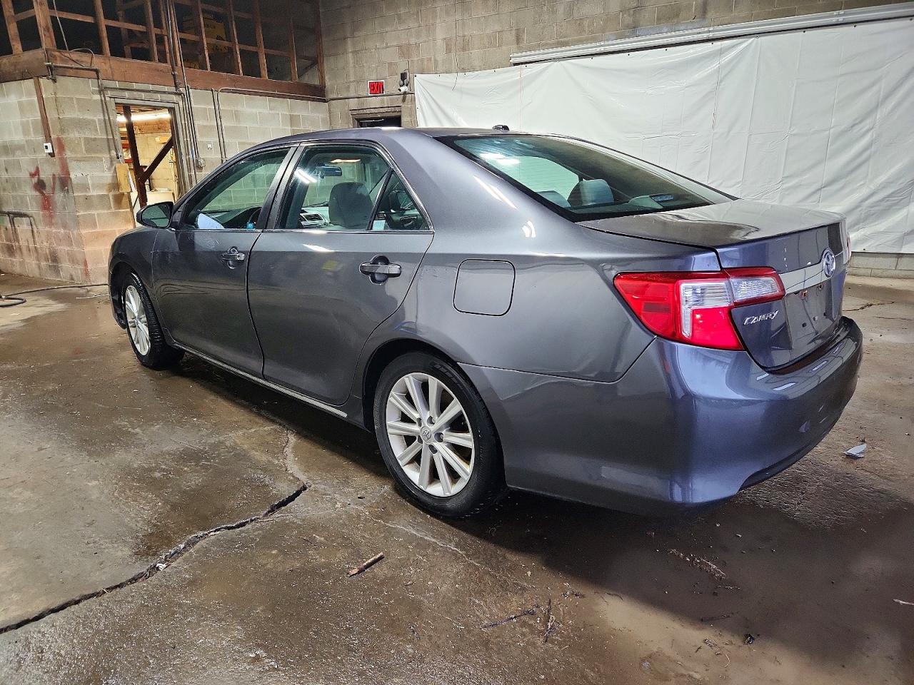 2014 TOYOTA CAMRY L photo 2