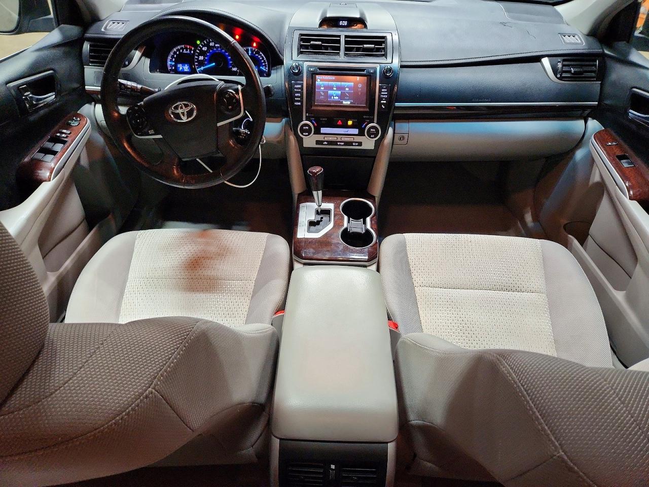 2014 TOYOTA CAMRY L photo 8