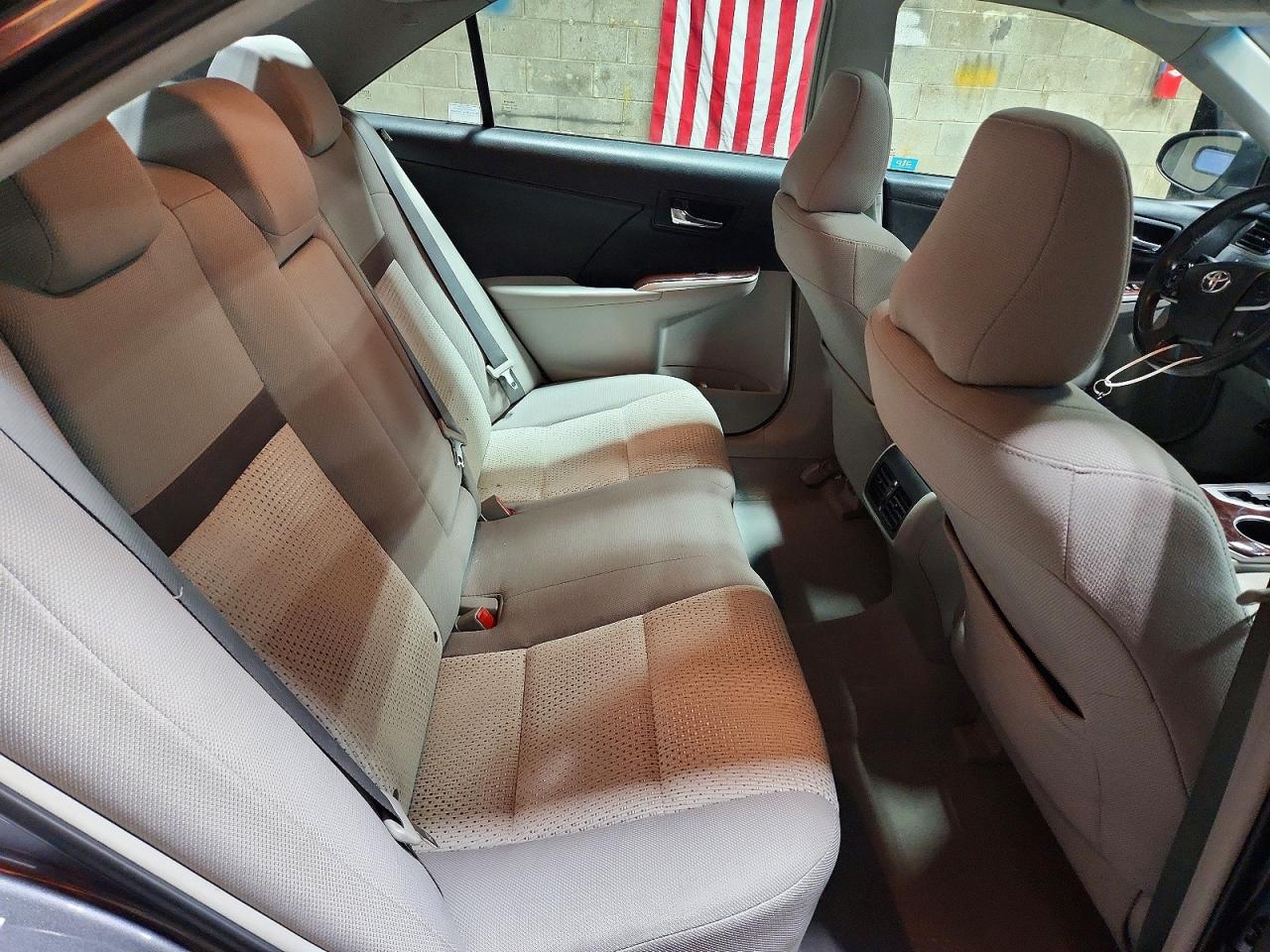 2014 TOYOTA CAMRY L photo 10