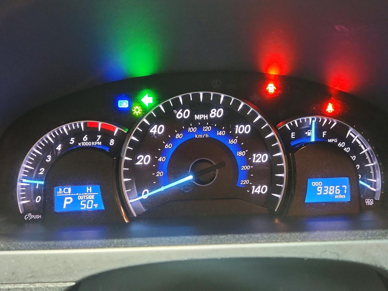 2014 TOYOTA CAMRY L photo 9