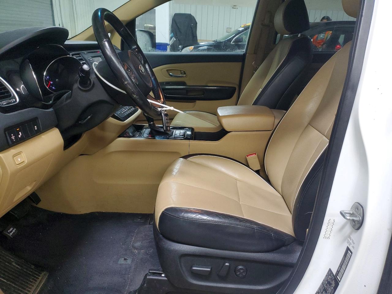 2016 KIA SEDONA EX photo 7
