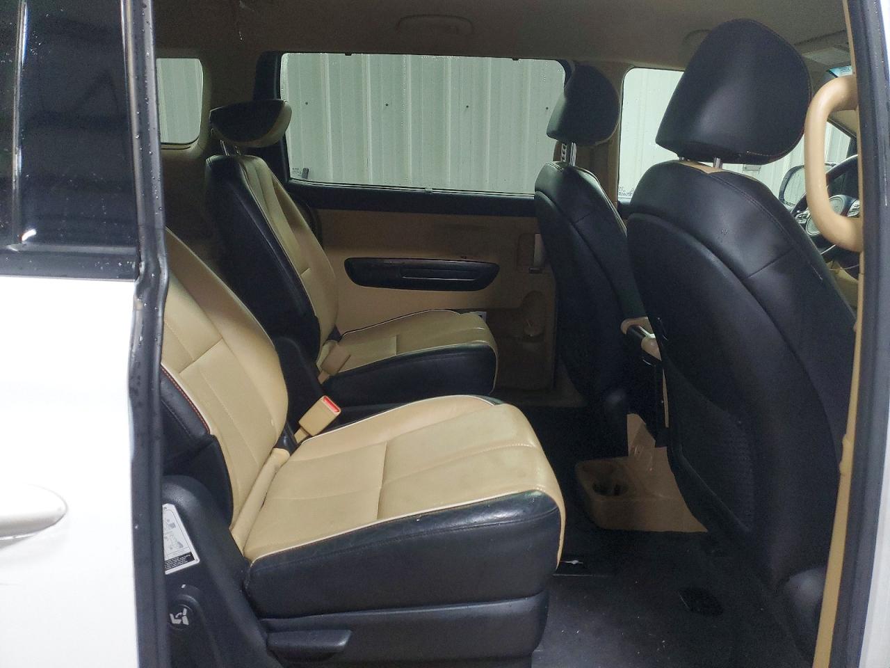 2016 KIA SEDONA EX photo 11