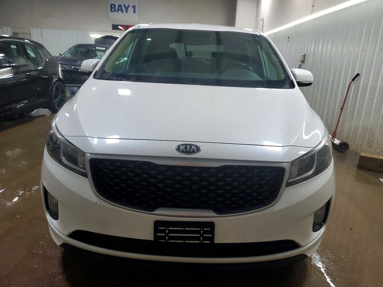 2016 KIA SEDONA EX photo 5