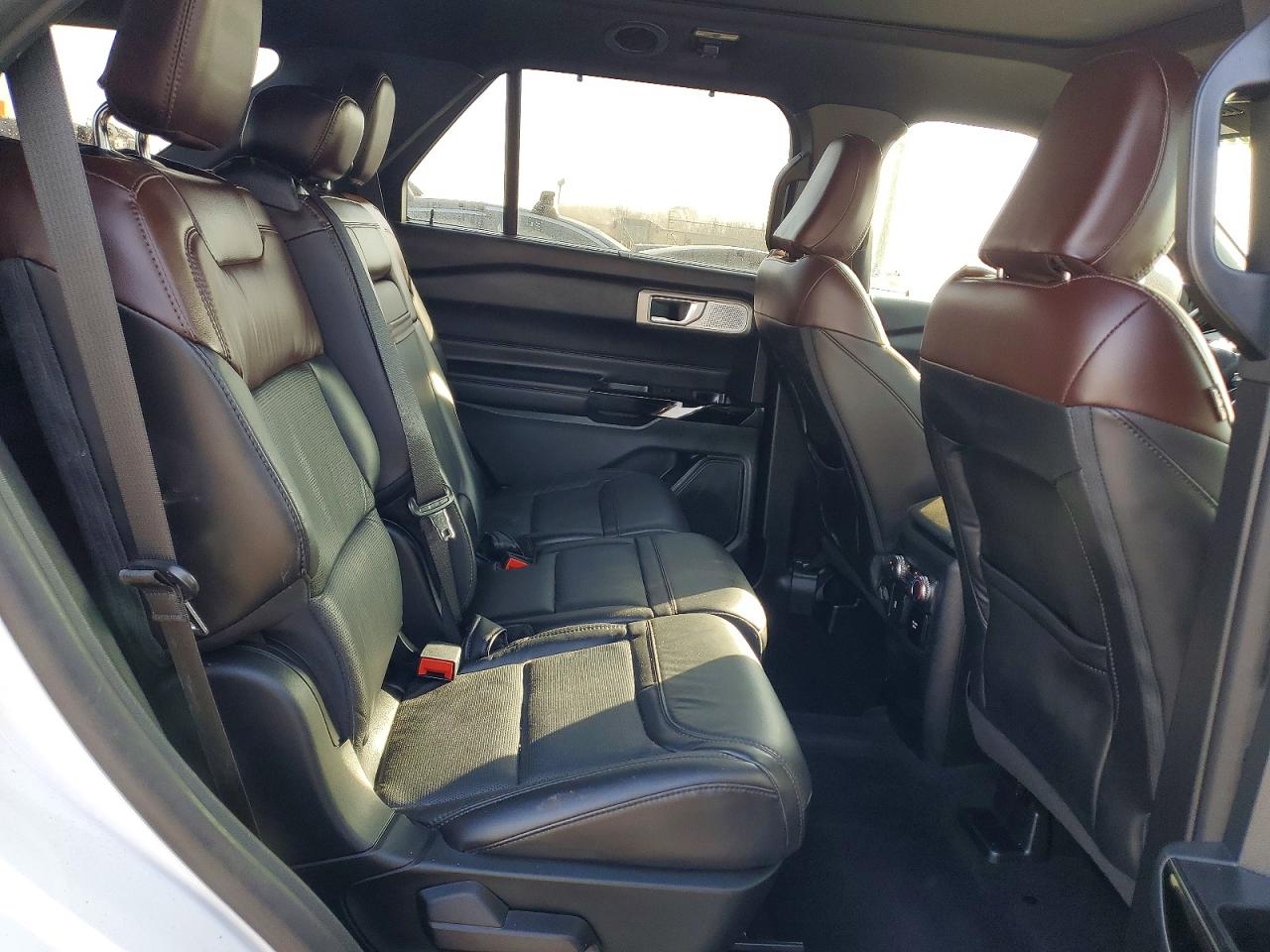 2021 FORD EXPLORER PLATINUM photo 21