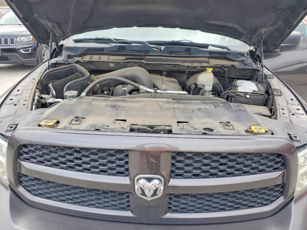 2014 RAM 1500 ST photo 21