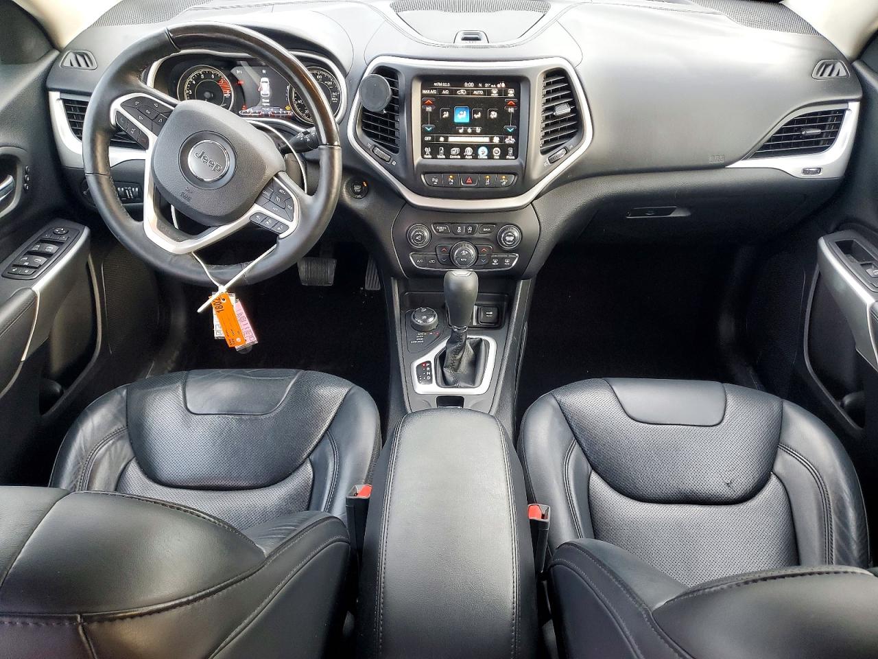 2017 JEEP CHEROKEE OVERLAND photo 8