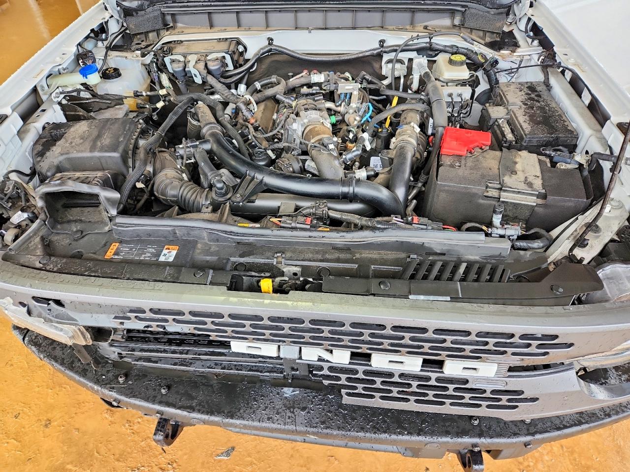 2021 FORD BRONCO BASE photo 12