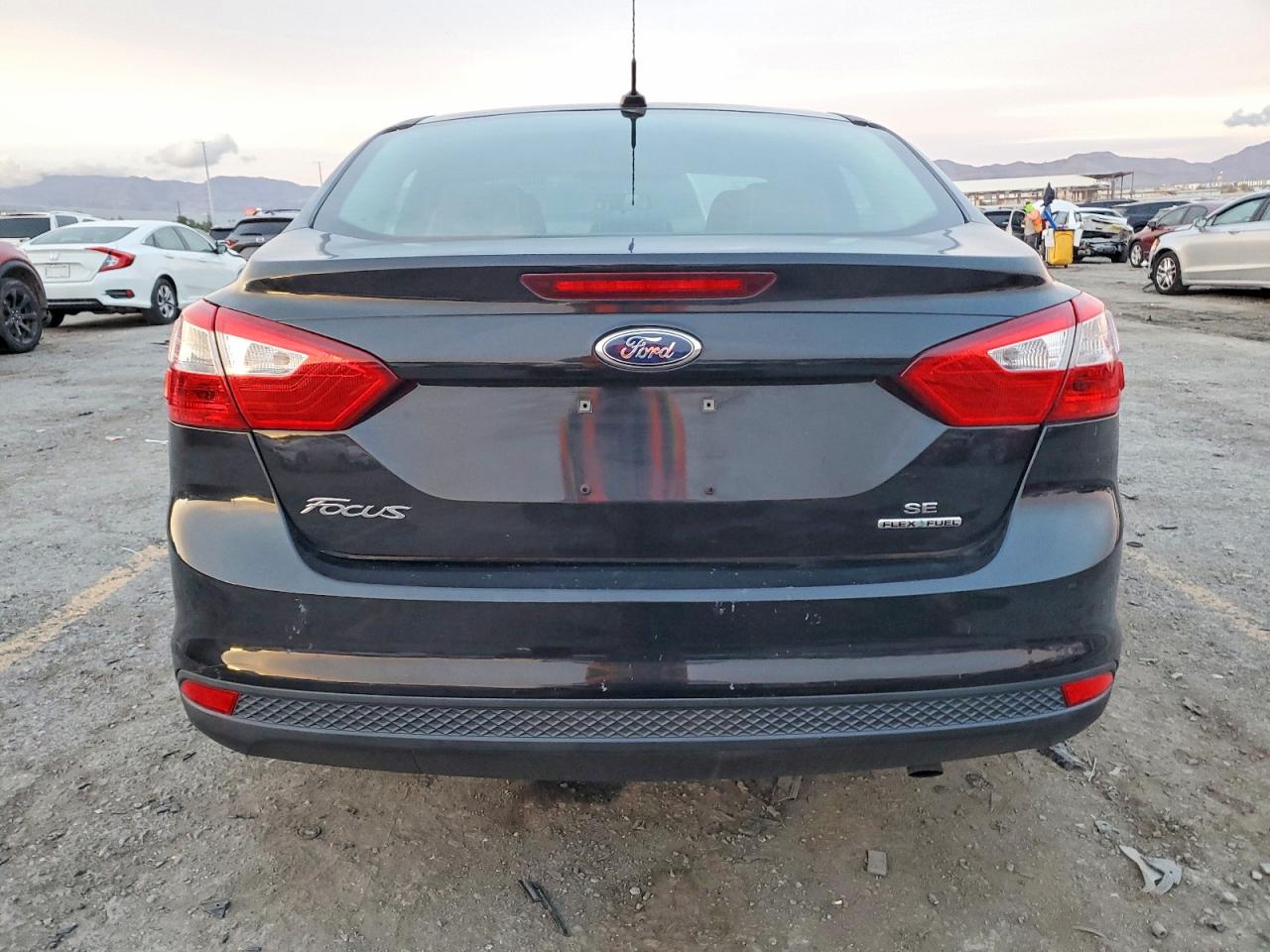 2013 FORD FOCUS SE photo 6