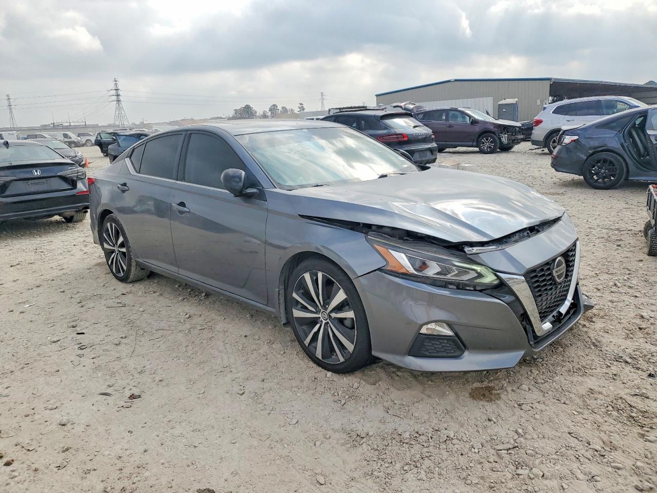 2019 NISSAN ALTIMA SR photo 7