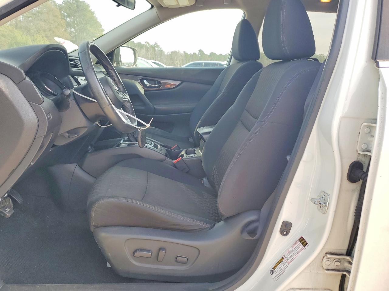 2017 NISSAN ROGUE SV photo 7