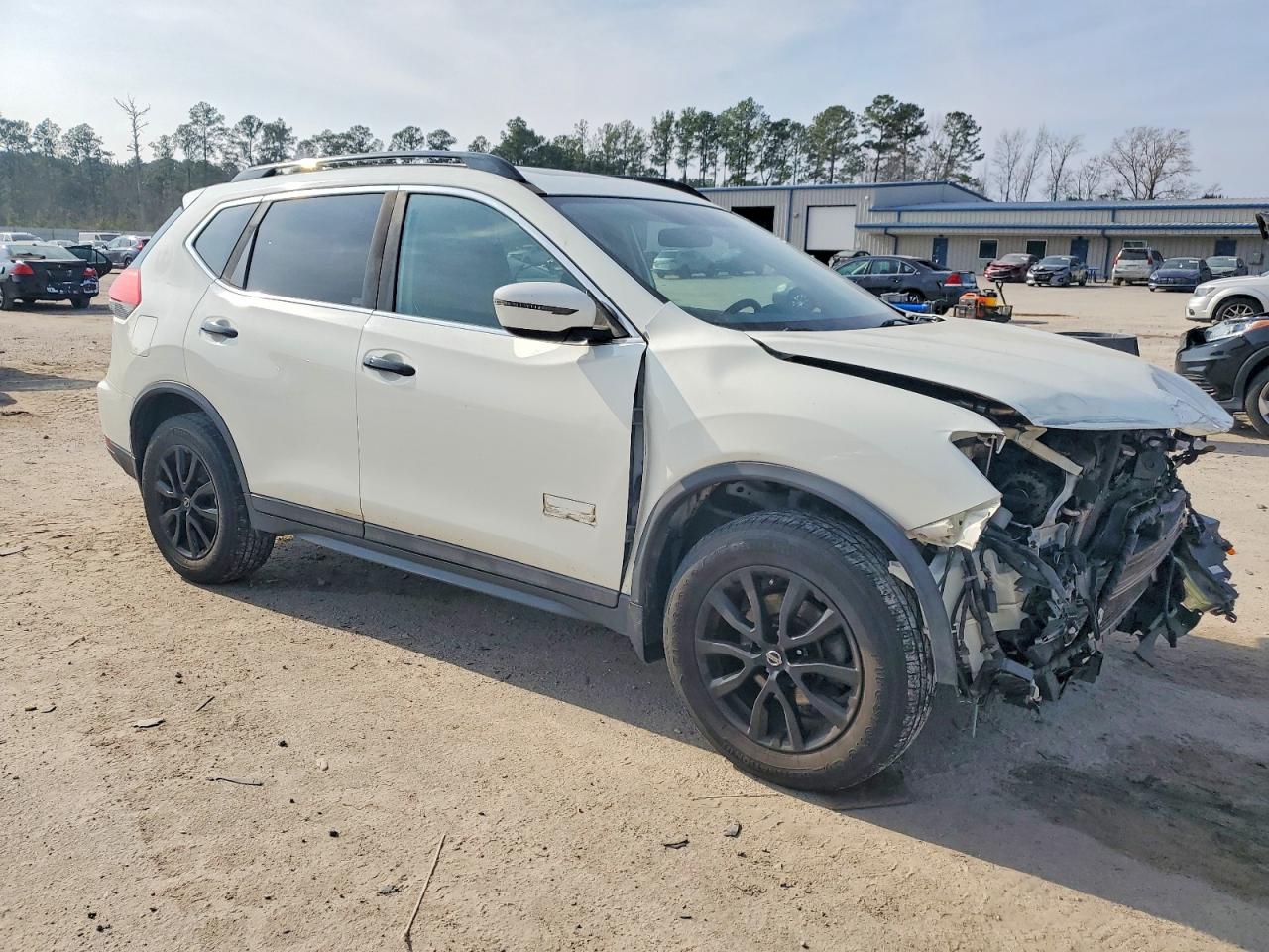 2017 NISSAN ROGUE SV photo 4