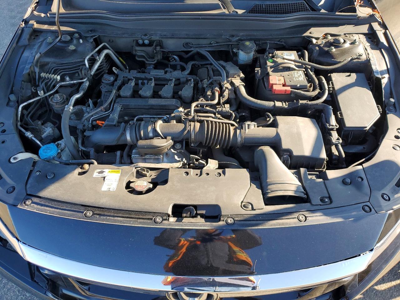 2018 HONDA ACCORD LX photo 21