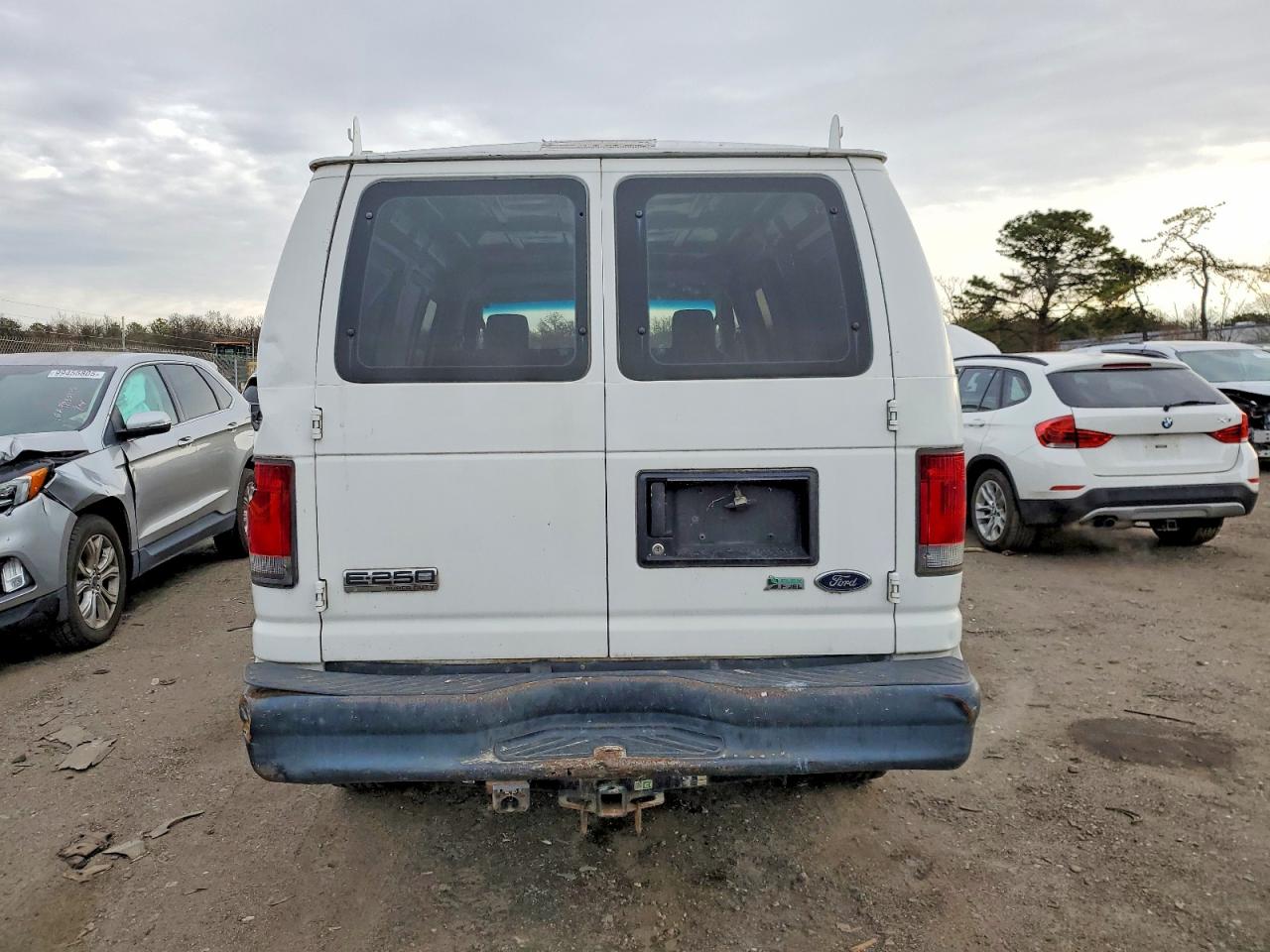 2010 FORD ECONOLINE E250 VAN photo 6
