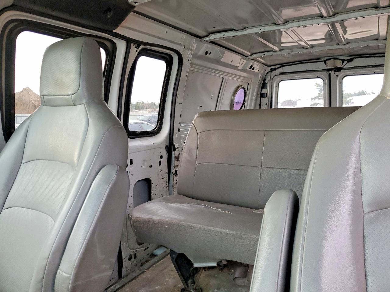 2010 FORD ECONOLINE E250 VAN photo 10
