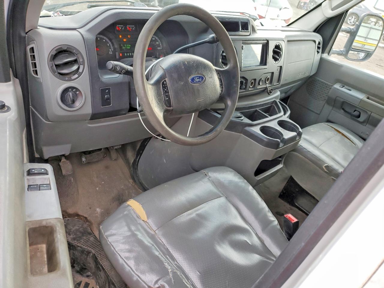 2010 FORD ECONOLINE E250 VAN photo 8