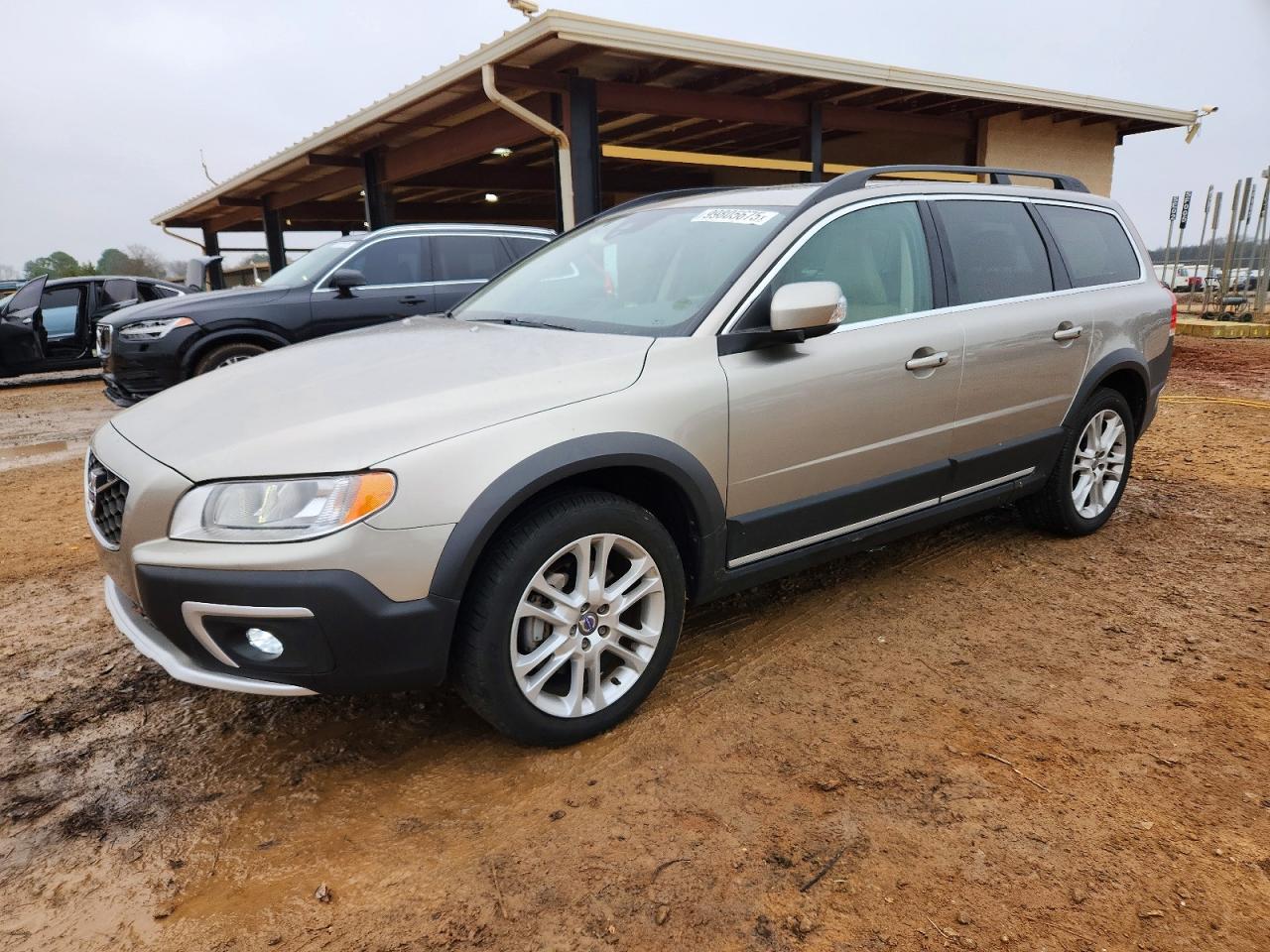 2016 VOLVO XC70