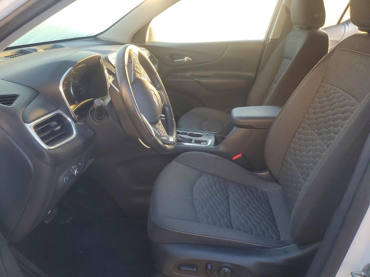 2020 CHEVROLET EQUINOX LT photo 7