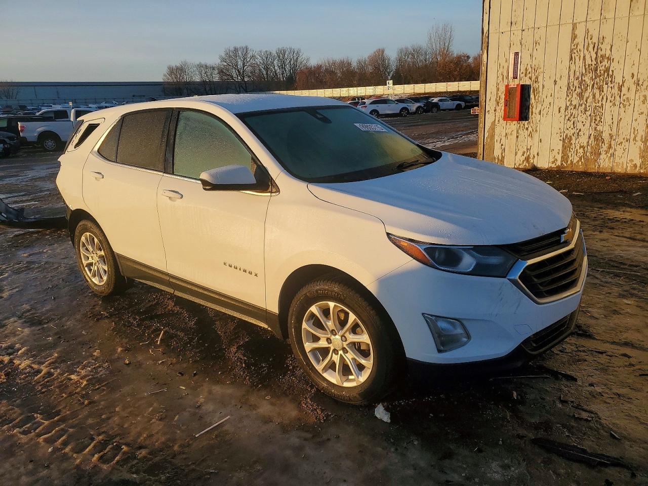 2020 CHEVROLET EQUINOX LT photo 4