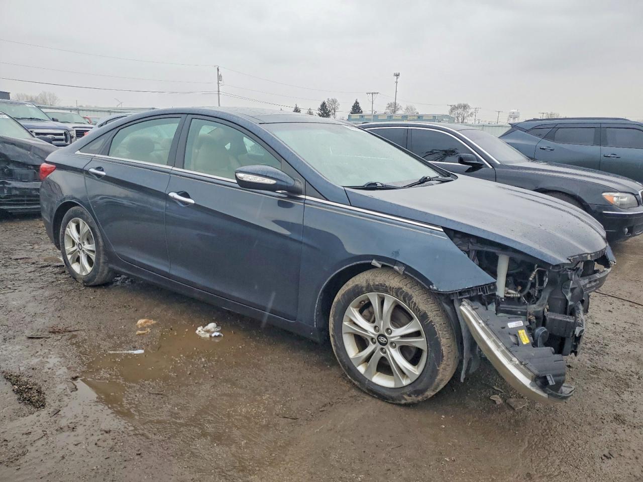 2013 HYUNDAI SONATA SE photo 4