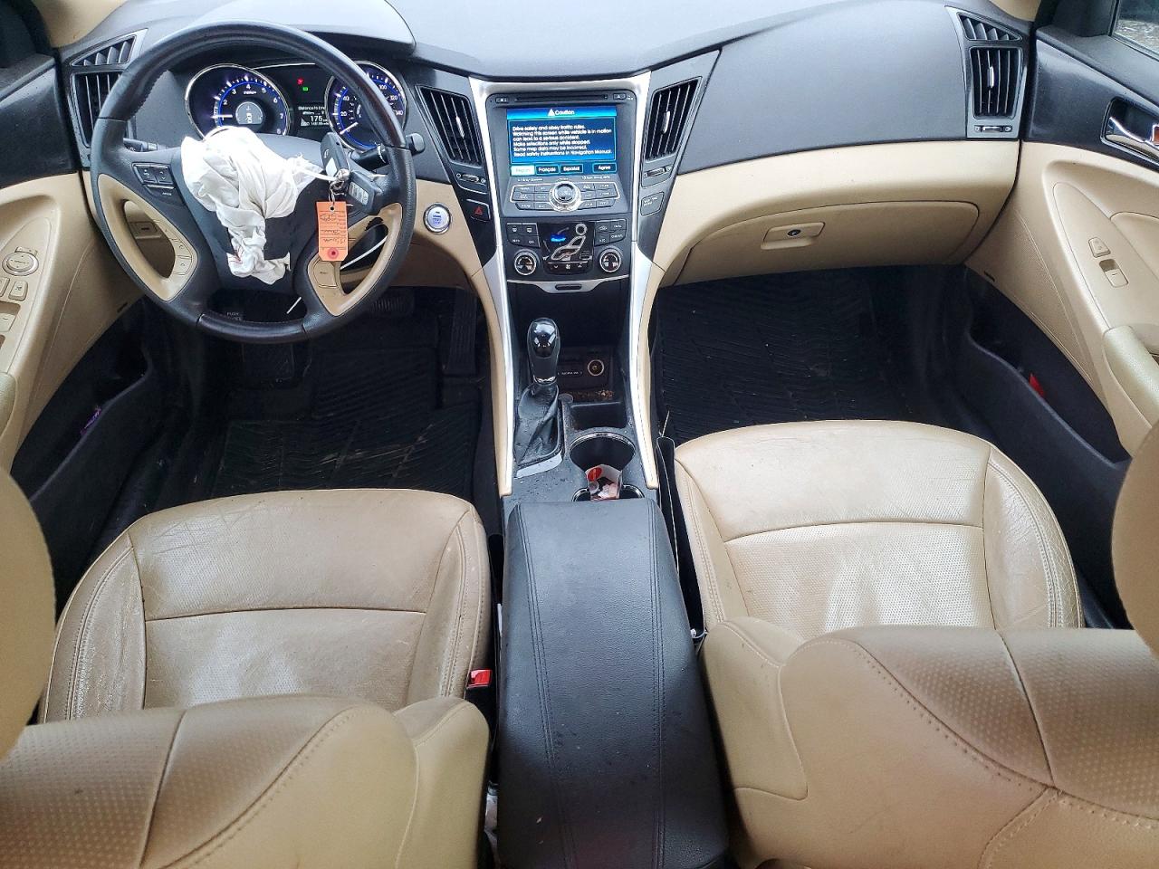 2013 HYUNDAI SONATA SE photo 8