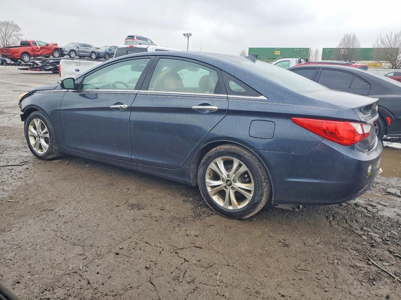 2013 HYUNDAI SONATA SE photo 2