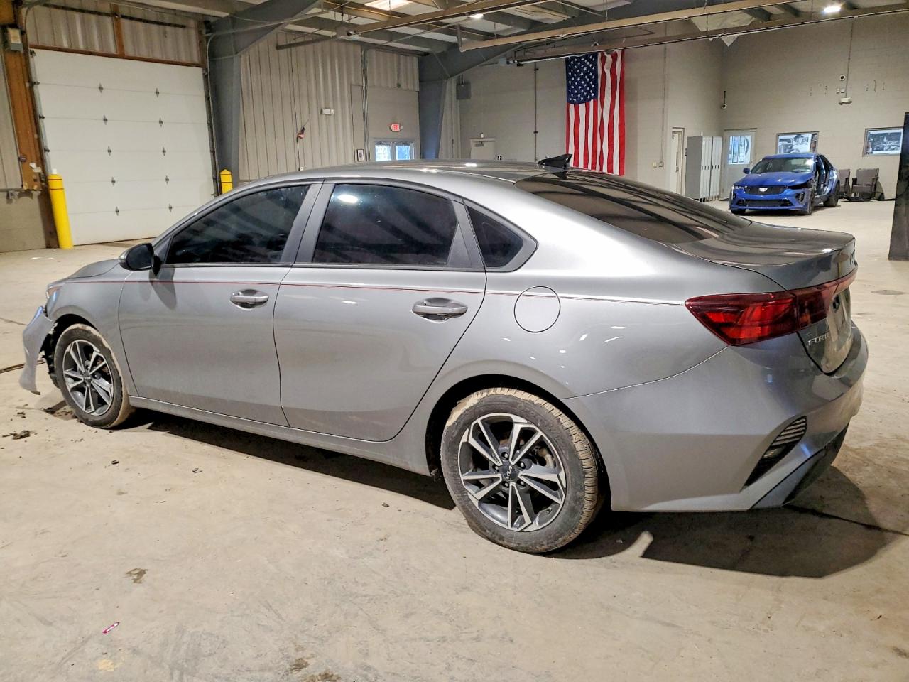 2023 KIA FORTE LX photo 2