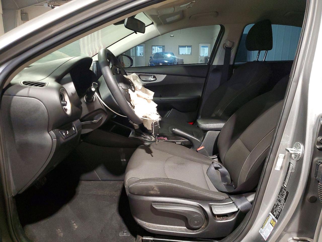 2023 KIA FORTE LX photo 7