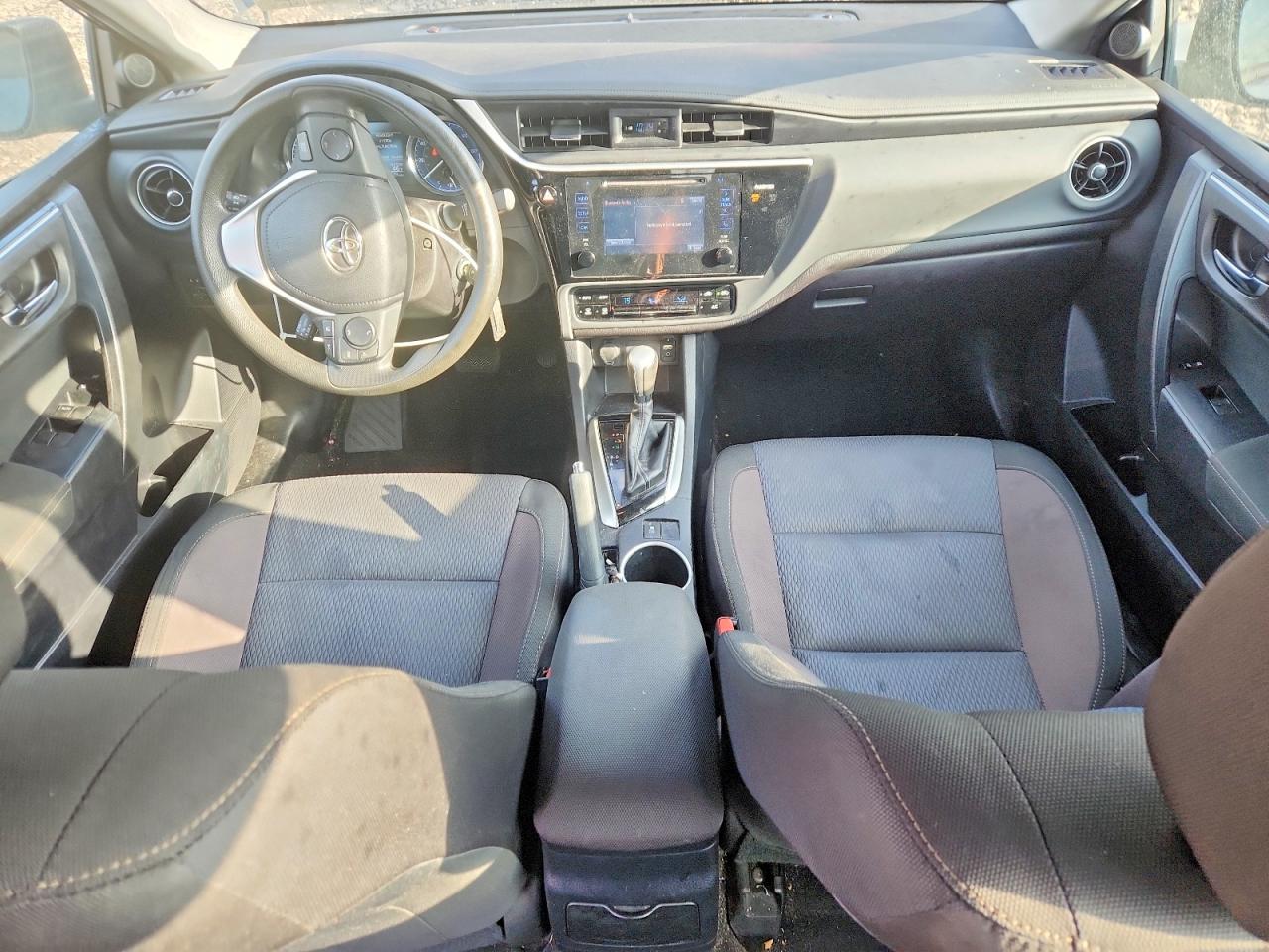 2017 TOYOTA COROLLA L photo 7