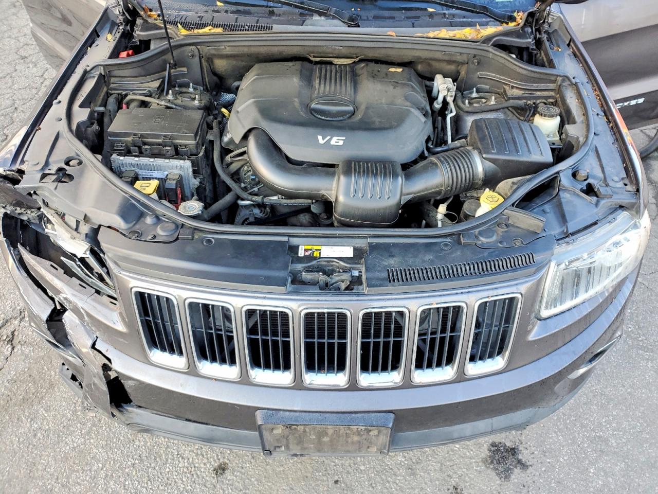 2015 JEEP GRAND CHEROKEE LAREDO photo 12