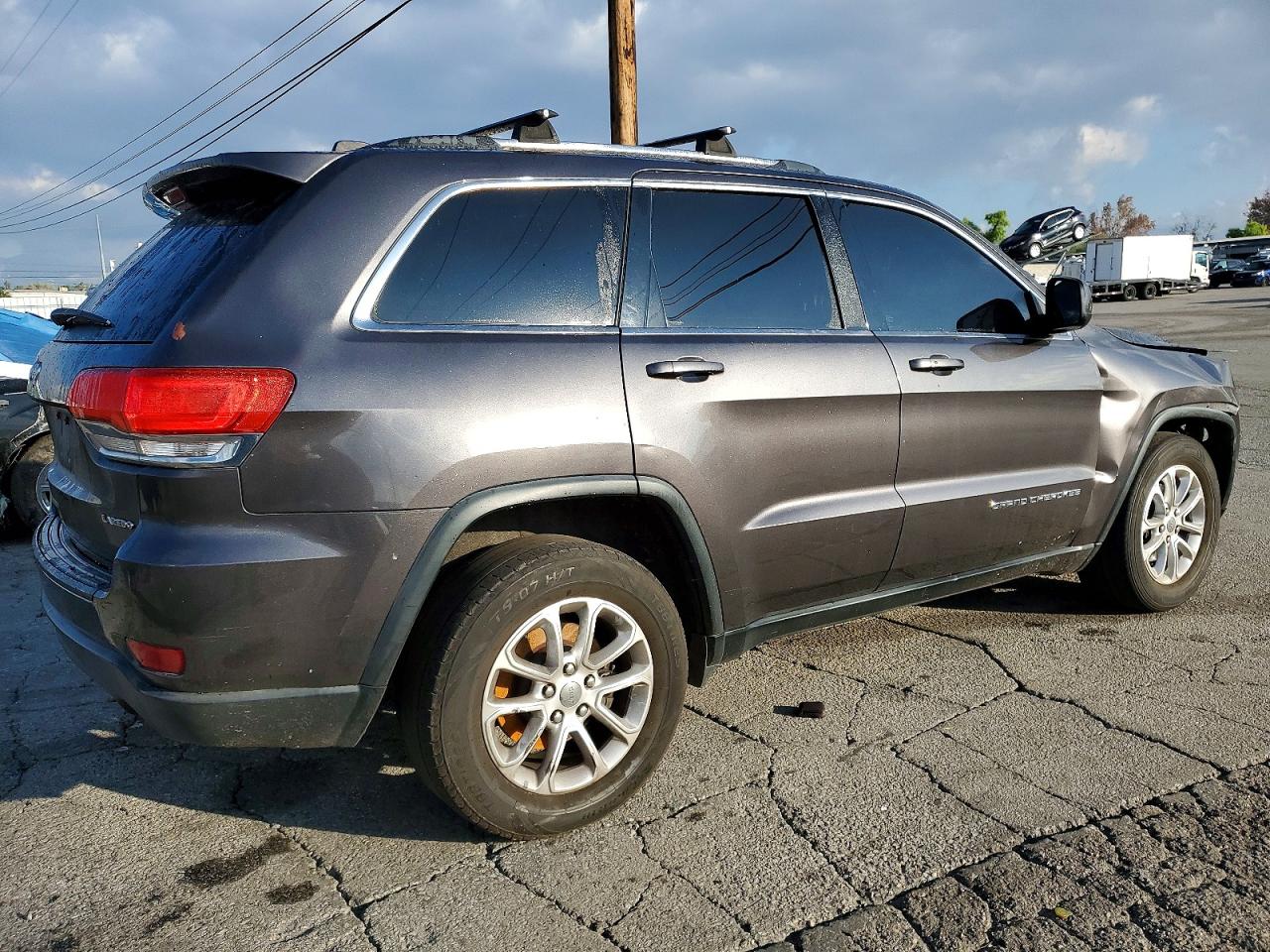 2015 JEEP GRAND CHEROKEE LAREDO photo 3