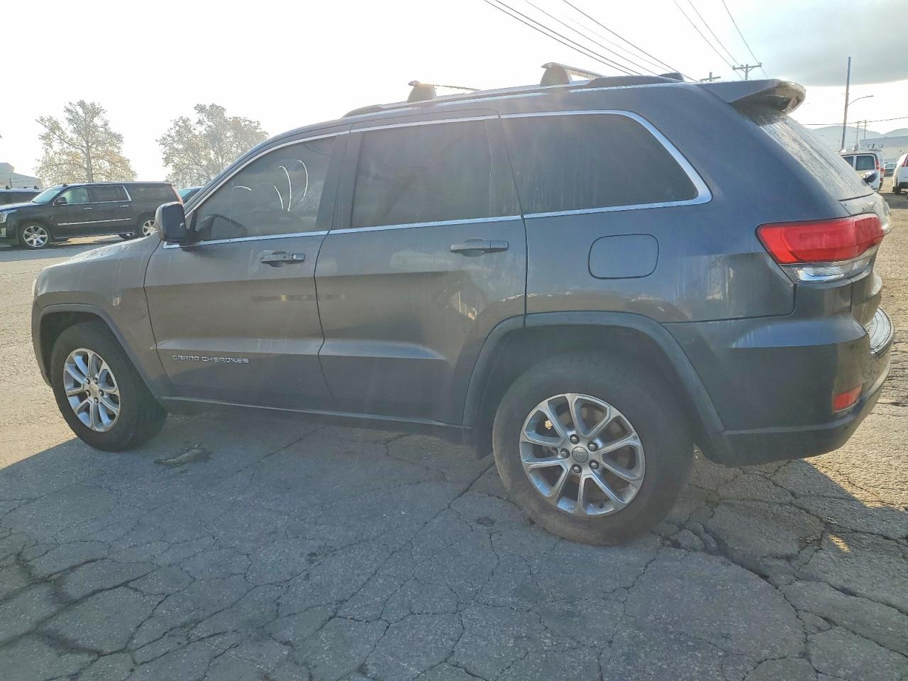 2015 JEEP GRAND CHEROKEE LAREDO photo 2