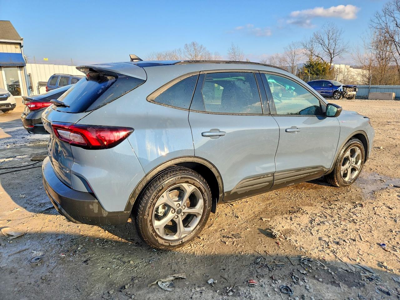 2025 FORD ESCAPE ST LINE photo 3