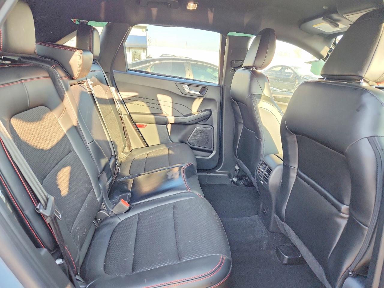 2025 FORD ESCAPE ST LINE photo 11