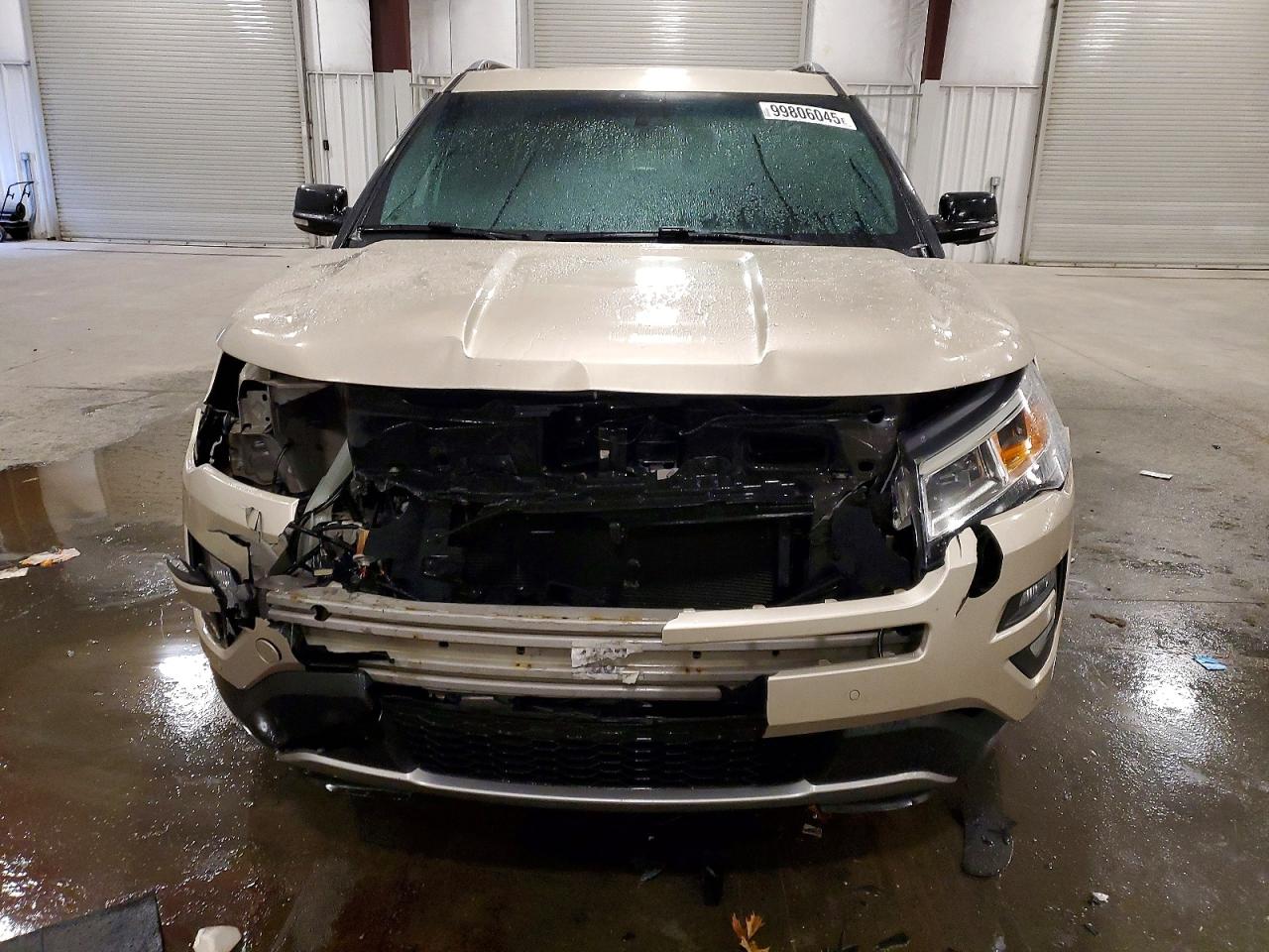 2017 FORD EXPLORER XLT photo 9