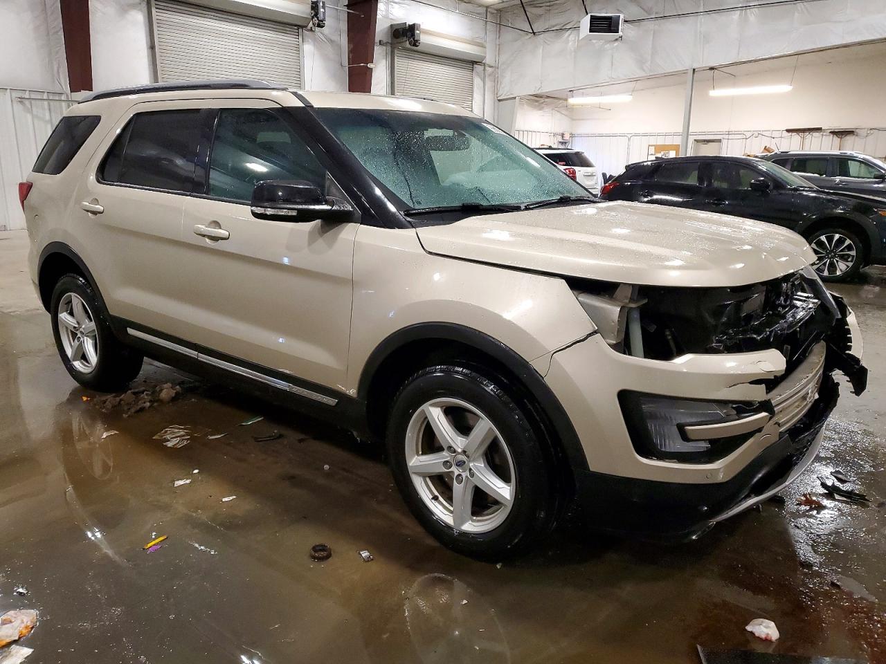 2017 FORD EXPLORER XLT photo 7