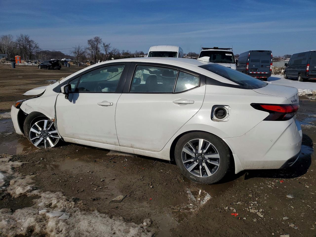 2025 NISSAN VERSA SV photo 2