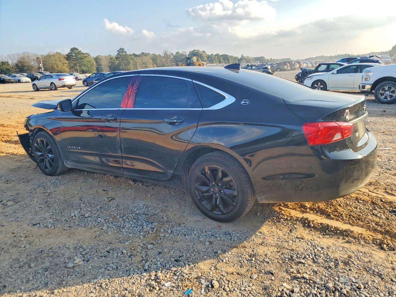 2018 CHEVROLET IMPALA LT photo 2