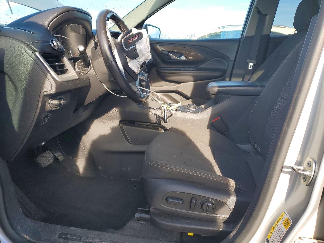 2018 GMC TERRAIN SLE photo 7